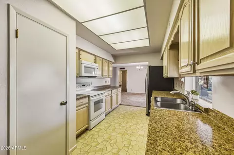 Kitchen - 4655 E Delta Ave, Mesa, AZ 85206 photo 1 of 2