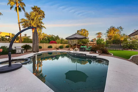 Exterior - 3904 E Ahwatukee Dr, Phoenix, AZ 85044 photo 1 of 6