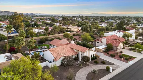 View/Area - 3904 E Ahwatukee Dr, Phoenix, AZ 85044 photo 1 of 7