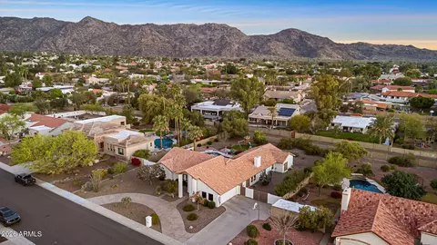 View/Area - 3904 E Ahwatukee Dr, Phoenix, AZ 85044 photo 2 of 7