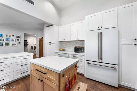 Kitchen - 3904 E Ahwatukee Dr, Phoenix, AZ 85044 photo 5 of 6