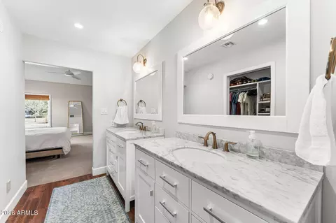 Bath - 3904 E Ahwatukee Dr, Phoenix, AZ 85044 photo 3 of 9