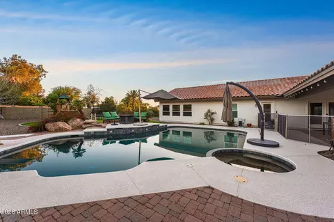 Exterior - 3904 E Ahwatukee Dr, Phoenix, AZ 85044 photo 5 of 6