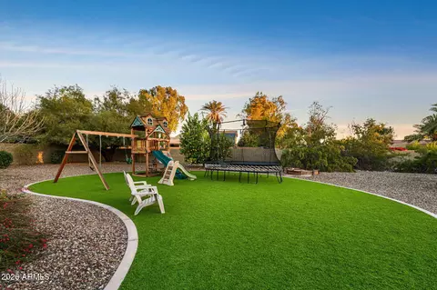 Exterior - 3904 E Ahwatukee Dr, Phoenix, AZ 85044 photo 3 of 6