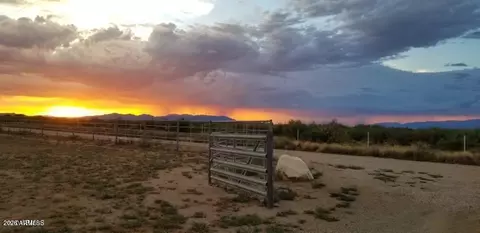 3645 E Robbs Rd, Willcox, AZ 85643