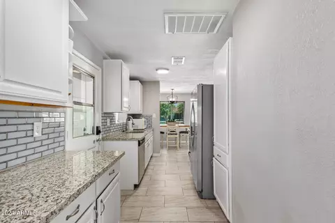 Entry Way - 5520 N 37th Ave, Phoenix, AZ 85019 photo 1 of 4