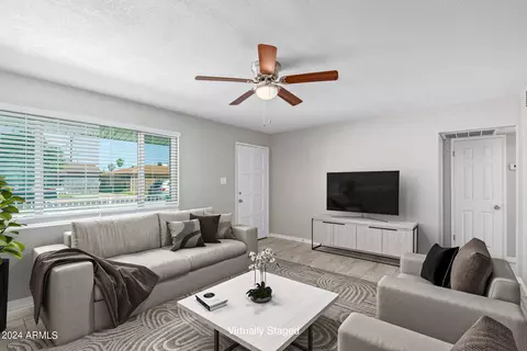Living - 5520 N 37th Ave, Phoenix, AZ 85019 photo 1 of 3