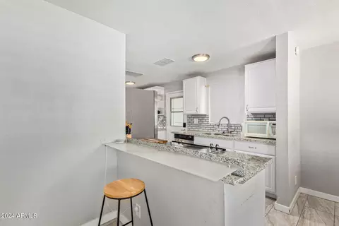 Kitchen - 5520 N 37th Ave, Phoenix, AZ 85019 photo 2 of 2
