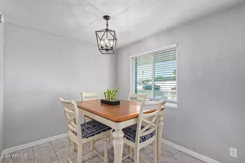 Dining - 5520 N 37th Ave, Phoenix, AZ 85019 photo 2 of 2