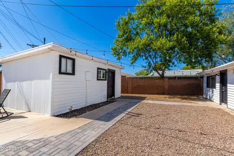 Exterior - 5520 N 37th Ave, Phoenix, AZ 85019 photo 9 of 11