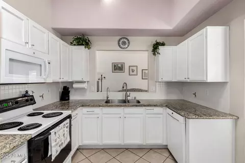 Kitchen - 79 W Gail Dr, Gilbert, AZ 85233 photo 1 of 3
