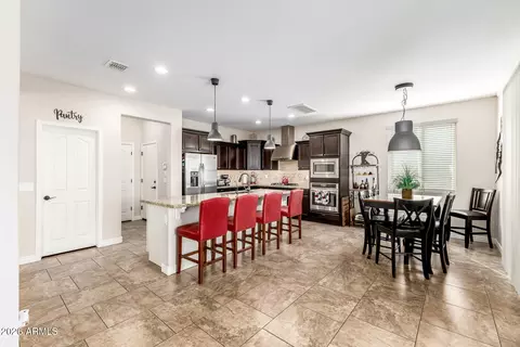 Kitchen - 2454 E Stacey Rd, Gilbert, AZ 85298 photo 2 of 8