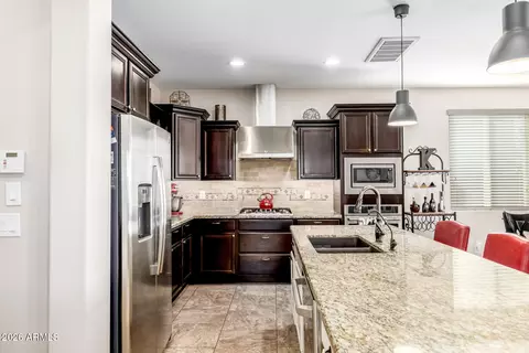 Kitchen - 2454 E Stacey Rd, Gilbert, AZ 85298 photo 4 of 8