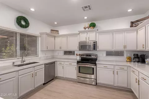 Kitchen - 3297 E Mayberry Ave, Gilbert, AZ 85297 photo 5 of 5