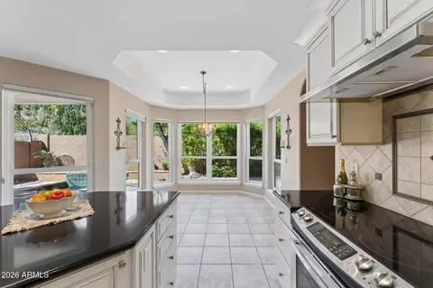 Kitchen - 902 E Mescal St, Phoenix, AZ 85020 photo 4 of 5