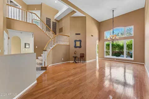 Living - 902 E Mescal St, Phoenix, AZ 85020 photo 1 of 6