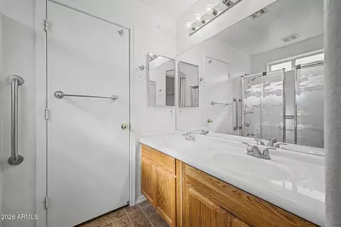 Bath - 2619 E Helena Dr, Phoenix, AZ 85032 photo 1 of 3
