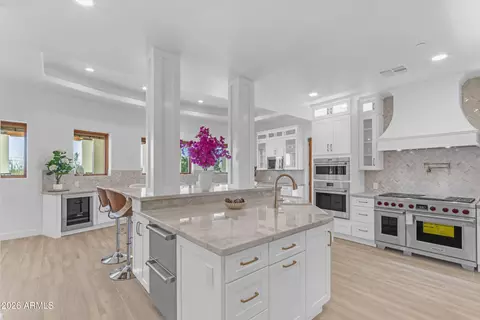 Kitchen - 4937 E Rockridge Rd, Phoenix, AZ 85018 photo 1 of 3