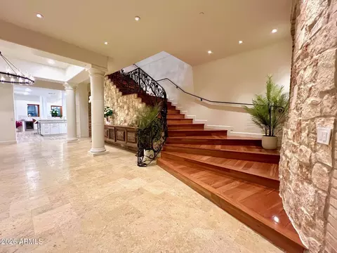 Entry Way - 4937 E Rockridge Rd, Phoenix, AZ 85018 photo 5 of 9