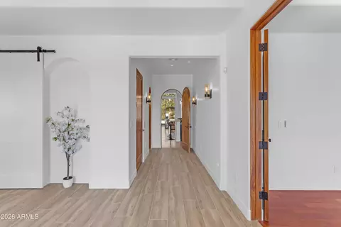 Entry Way - 4937 E Rockridge Rd, Phoenix, AZ 85018 photo 3 of 9