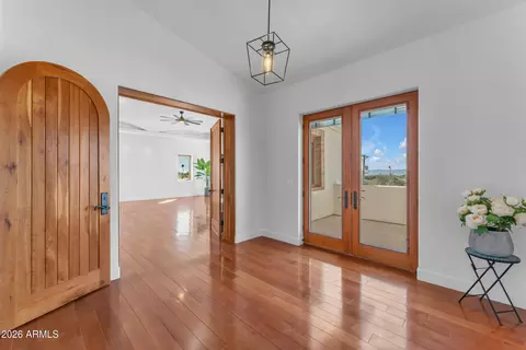 Entry Way - 4937 E Rockridge Rd, Phoenix, AZ 85018 photo 8 of 9