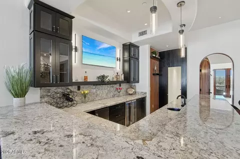 Kitchen - 4937 E Rockridge Rd, Phoenix, AZ 85018 photo 1 of 5