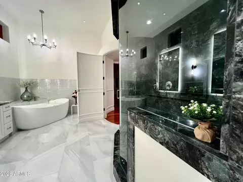 Bath - 4937 E Rockridge Rd, Phoenix, AZ 85018 photo 5 of 7