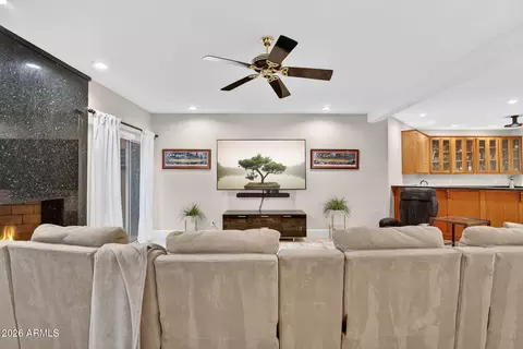 Living - 13809 S 32nd Pl, Phoenix, AZ 85044 photo 8 of 8