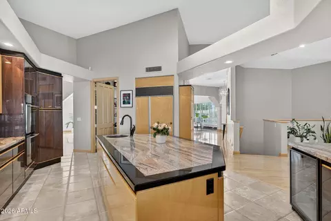 Kitchen - 13809 S 32nd Pl, Phoenix, AZ 85044 photo 6 of 11