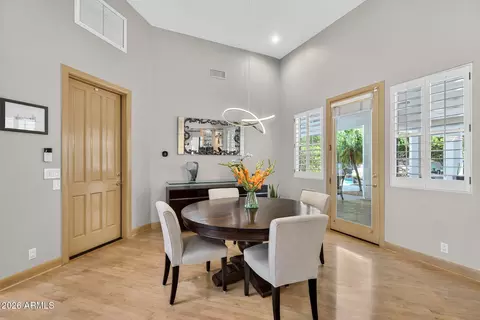 Dining - 13809 S 32nd Pl, Phoenix, AZ 85044 photo 7 of 8