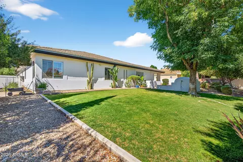 Exterior - 13809 S 32nd Pl, Phoenix, AZ 85044 photo 15 of 23