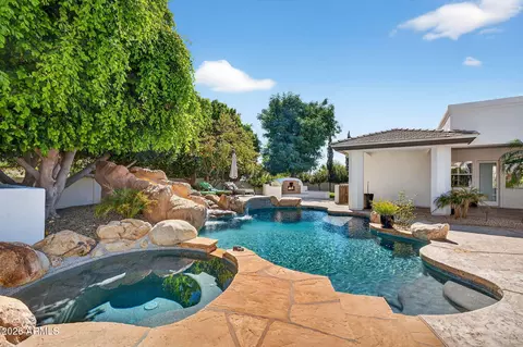 Exterior - 13809 S 32nd Pl, Phoenix, AZ 85044 photo 12 of 23
