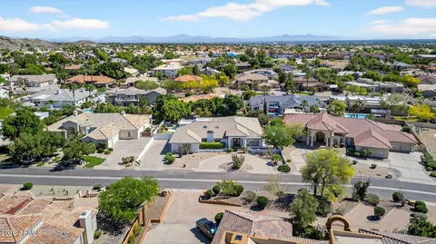 View/Area - 13809 S 32nd Pl, Phoenix, AZ 85044 photo 5 of 14