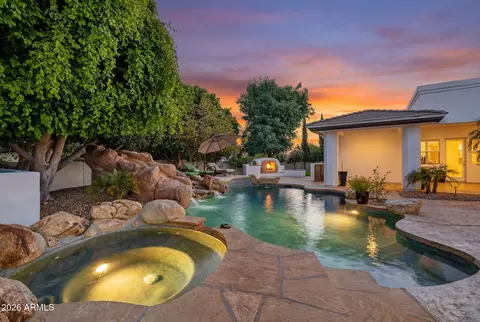 Exterior - 13809 S 32nd Pl, Phoenix, AZ 85044 photo 9 of 23
