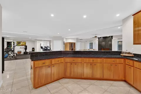 Kitchen - 13809 S 32nd Pl, Phoenix, AZ 85044 photo 10 of 11