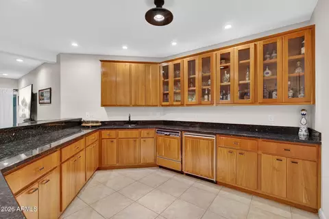 Kitchen - 13809 S 32nd Pl, Phoenix, AZ 85044 photo 11 of 11