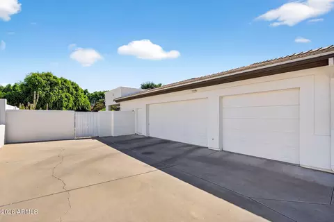 Exterior - 13809 S 32nd Pl, Phoenix, AZ 85044 photo 5 of 23