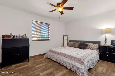 Bedroom - 6437 S 43rd Pl, Phoenix, AZ 85042 photo 2 of 3