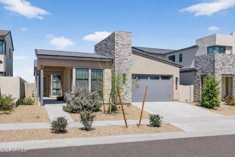 810 E Hopi Trl, Phoenix, AZ 85042
