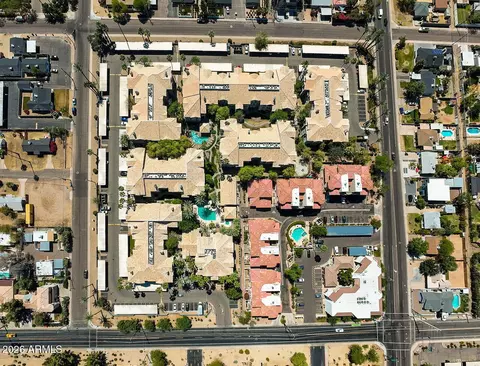View/Area - 2025 E Campbell Ave #111, Phoenix, AZ 85016 photo 9 of 22