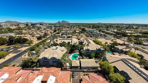 View/Area - 2025 E Campbell Ave #111, Phoenix, AZ 85016 photo 16 of 22