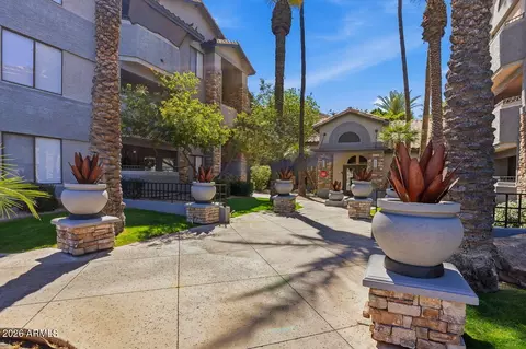 Exterior - 2025 E Campbell Ave #111, Phoenix, AZ 85016 photo 2 of 13