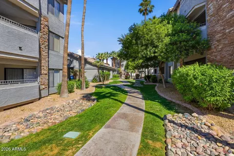 Exterior - 2025 E Campbell Ave #111, Phoenix, AZ 85016 photo 8 of 13