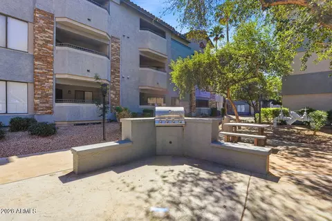 Exterior - 2025 E Campbell Ave #111, Phoenix, AZ 85016 photo 7 of 13