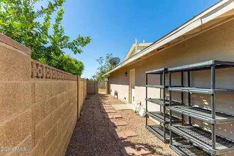Exterior - 3349 W Crocus Dr, Phoenix, AZ 85053 photo 6 of 6