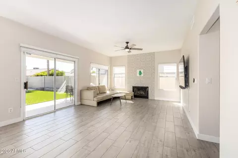 Living - 4643 E Michelle Dr, Phoenix, AZ 85032 photo 2 of 4