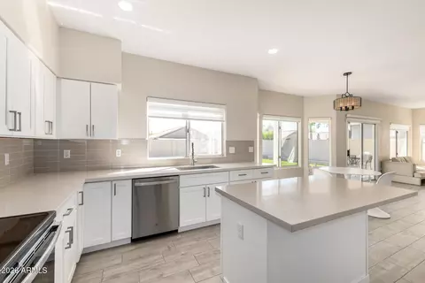 Kitchen - 4643 E Michelle Dr, Phoenix, AZ 85032 photo 3 of 3