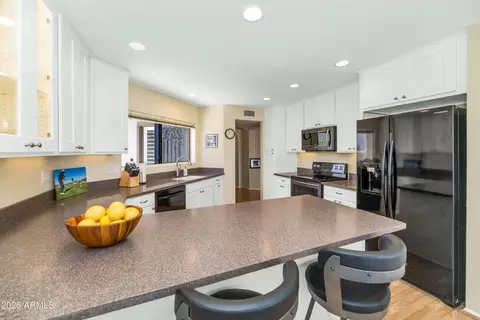 4005 E Round Hill Dr, Phoenix, AZ 85028 photo 11