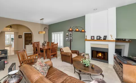 4005 E Round Hill Dr, Phoenix, AZ 85028 photo 4