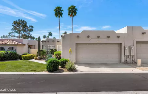4005 E Round Hill Dr, Phoenix, AZ 85028 photo 2